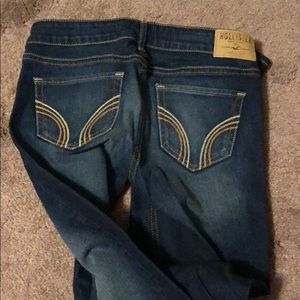 Hollister jeans. NEVER WORN.